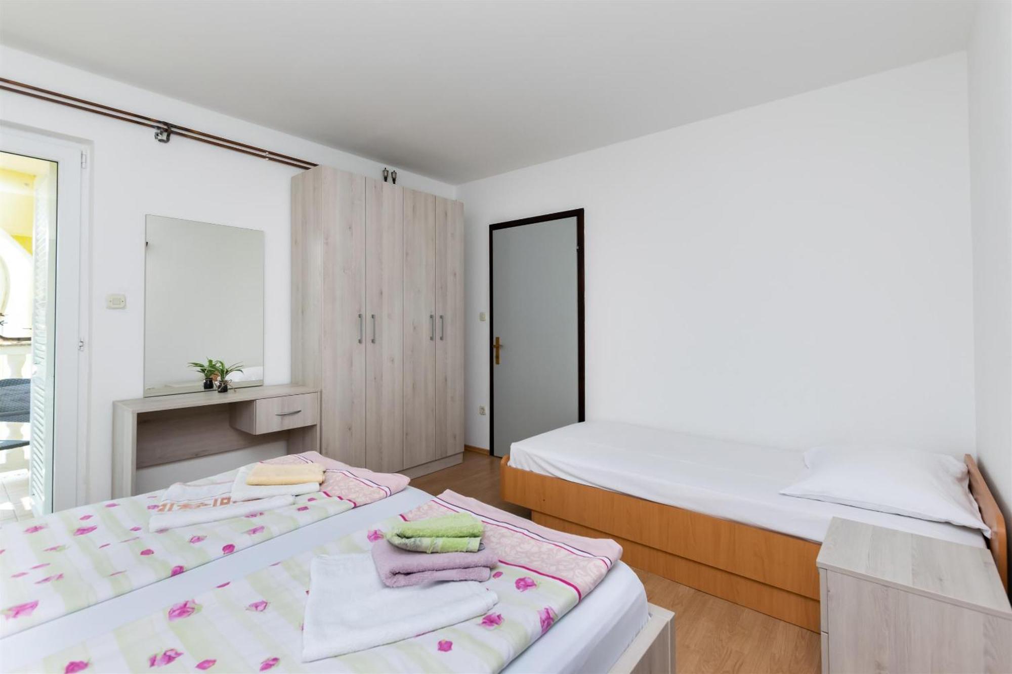 Apartments Beautiful infield Lopar Exterior foto