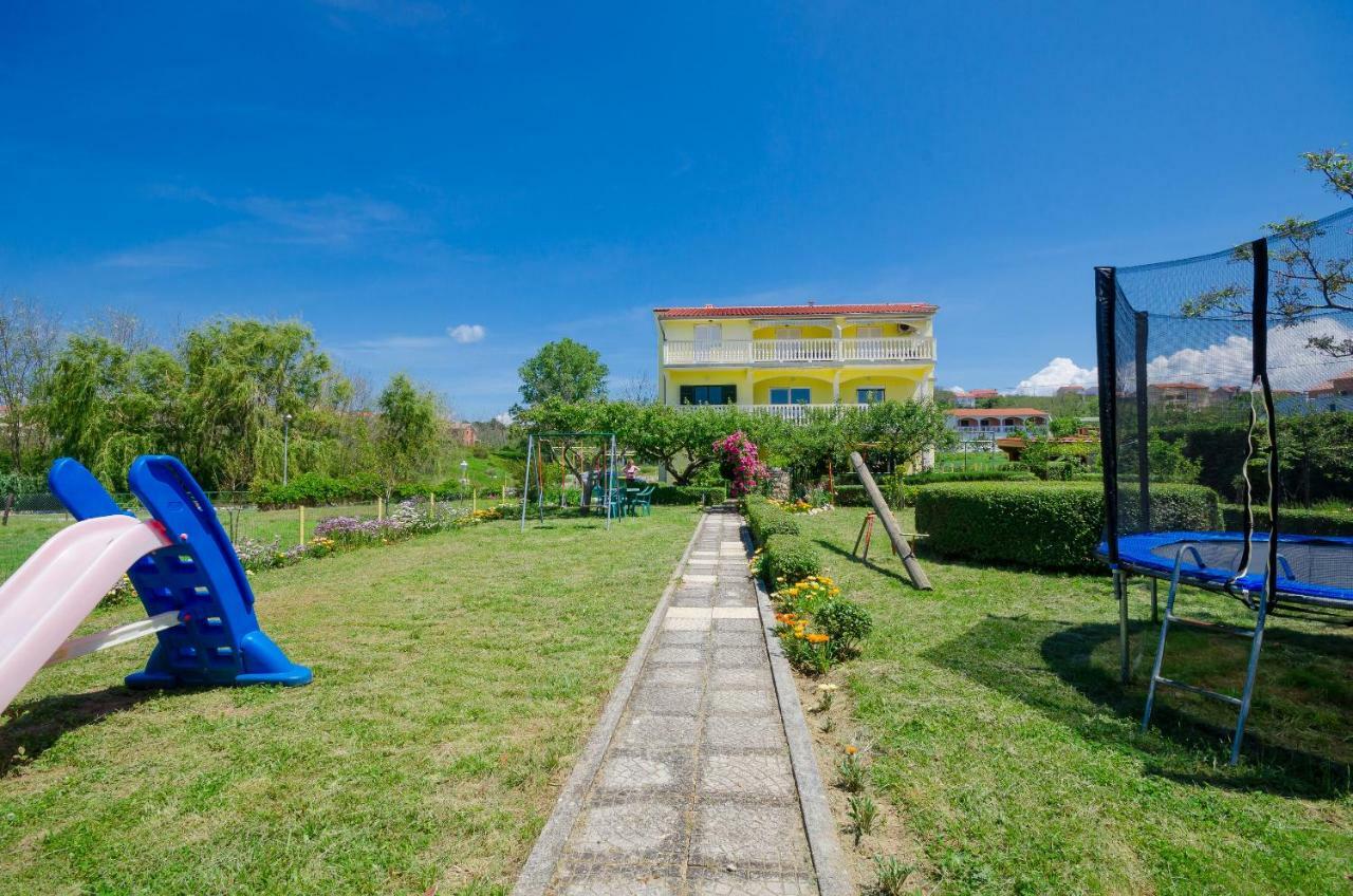 Apartments Beautiful infield Lopar Exterior foto