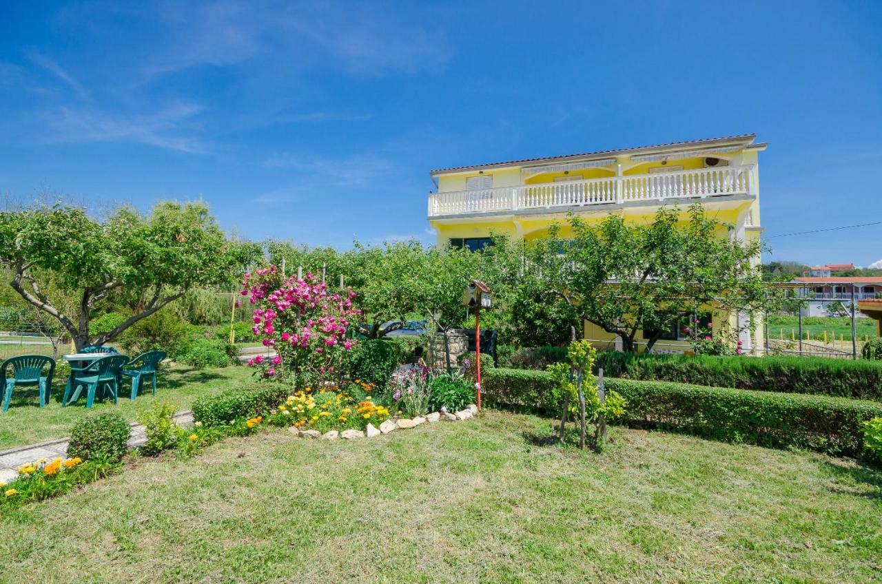 Apartments Beautiful infield Lopar Exterior foto
