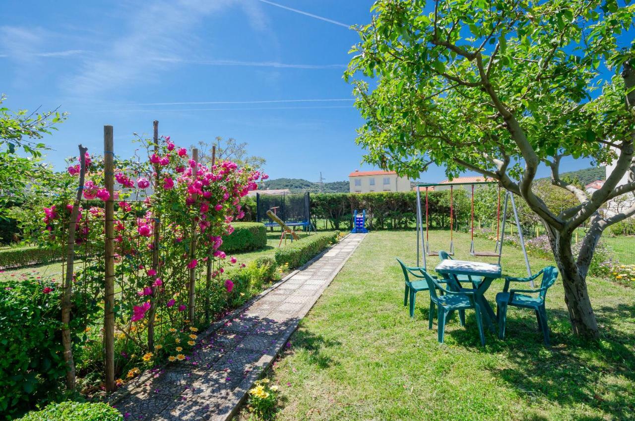 Apartments Beautiful infield Lopar Exterior foto